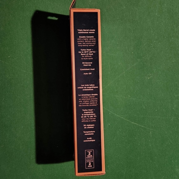 Conair Durable Ceramic Triple Barrel Waver - Picture 7 of 7